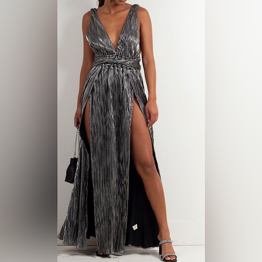 🩶Jen’s Pirate Booty Elixir Maxi Dress Silver M high slits
